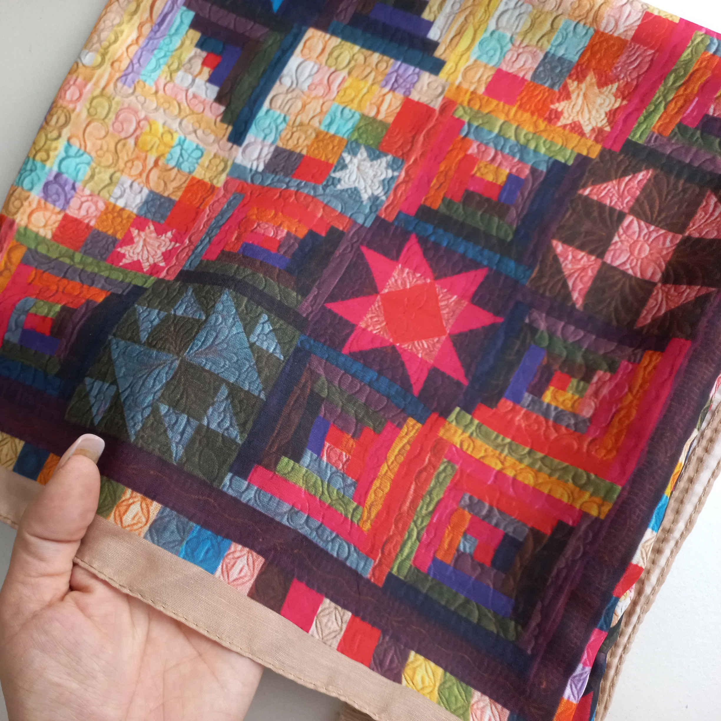 وشاح نسائي بتصميم تقليدي من القطن