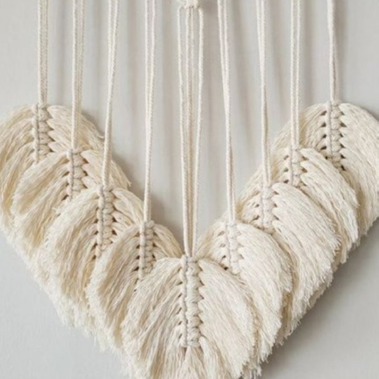 فن الجدارية المزخرف من المكرمية، نموذج مثلث