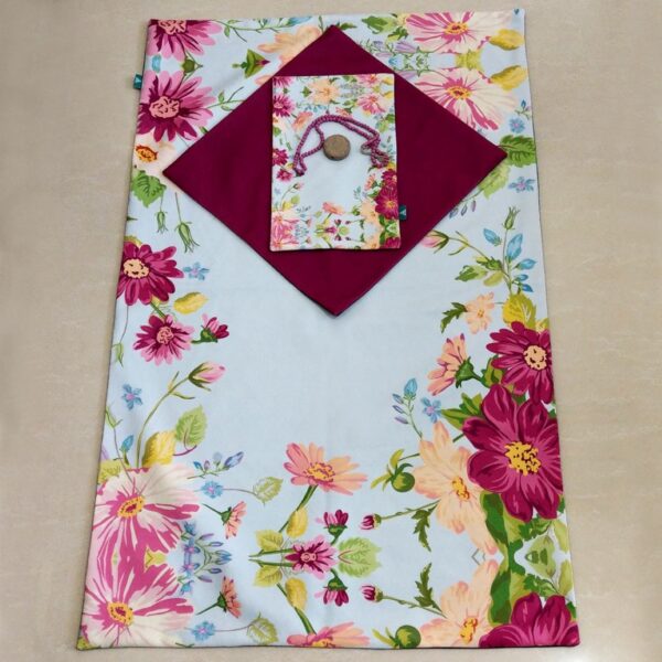 سجادة صلاة إسلامية من المخمل الرقيق مع تصميم زهور