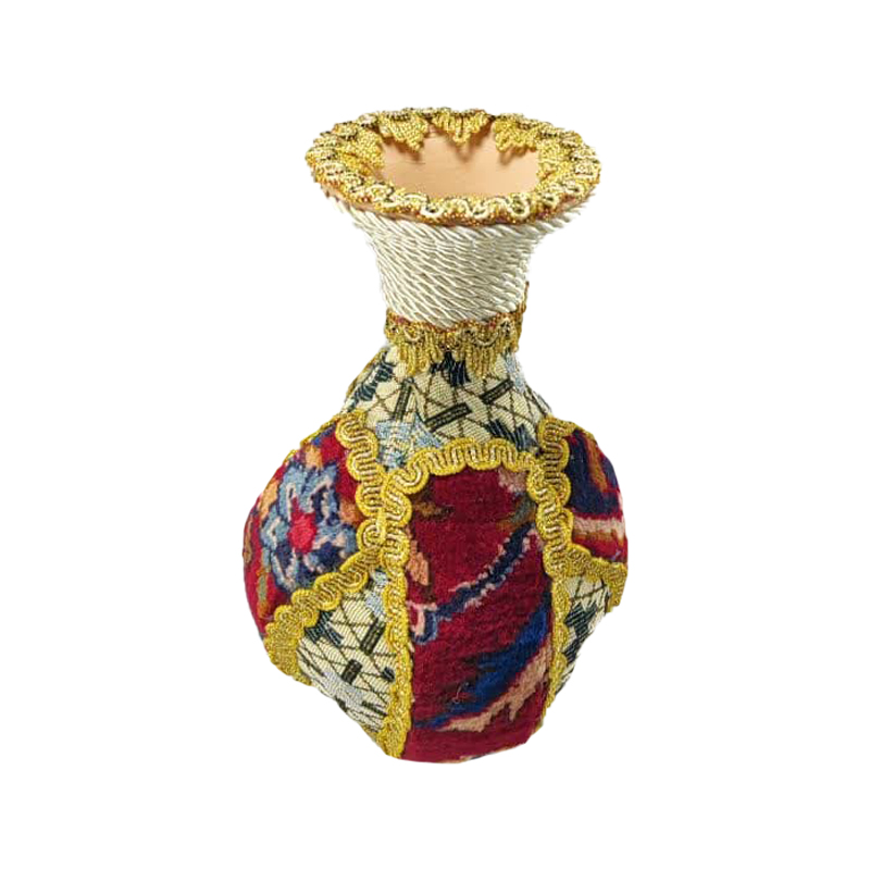 إناء فخاري إيراني مزخرفة مصنوعة يدويًا مزينة بتصميم سجادة