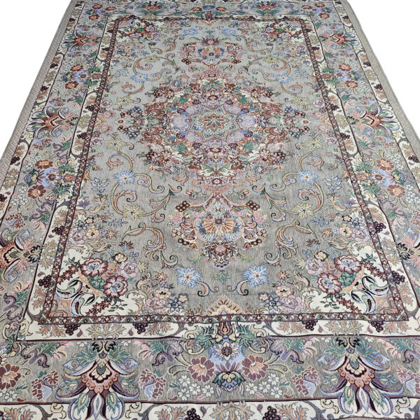 سجادة أرضية كبيرة بطراز إيراني بتصميم زهور باللون الرمادي