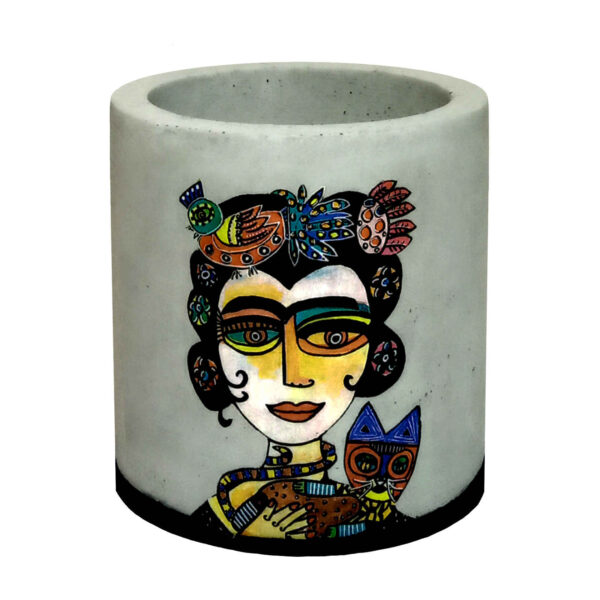 فازة إيرانية خرسانية مصنوعة يدويًا باللون الرمادي