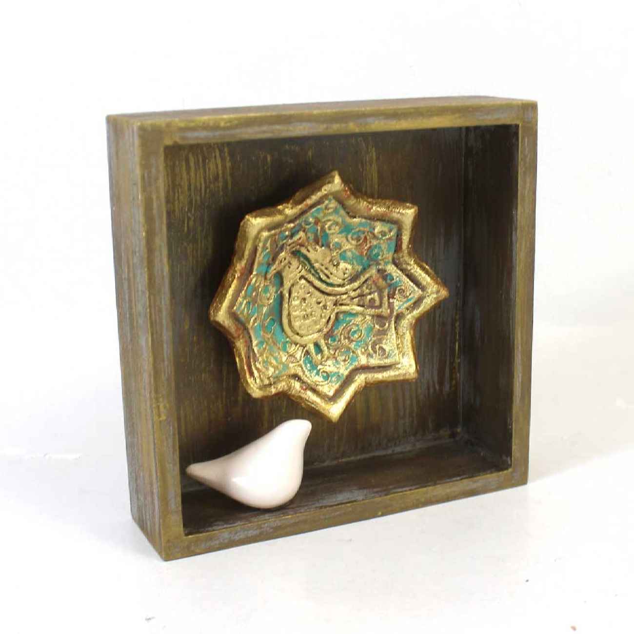 حامل مفاتيح جداري خشبي زخرفي إيراني – مصنوع يدويًا بتصميم طائر