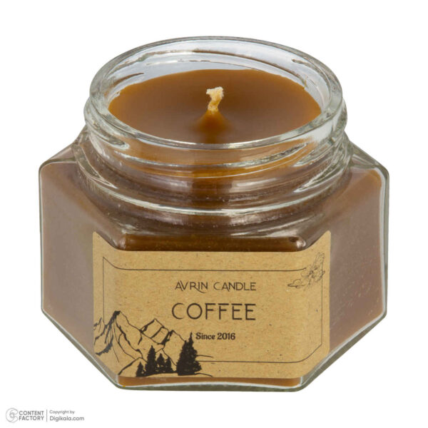 شمعة معطرة بتصميم قهوة ورائحة قهوة