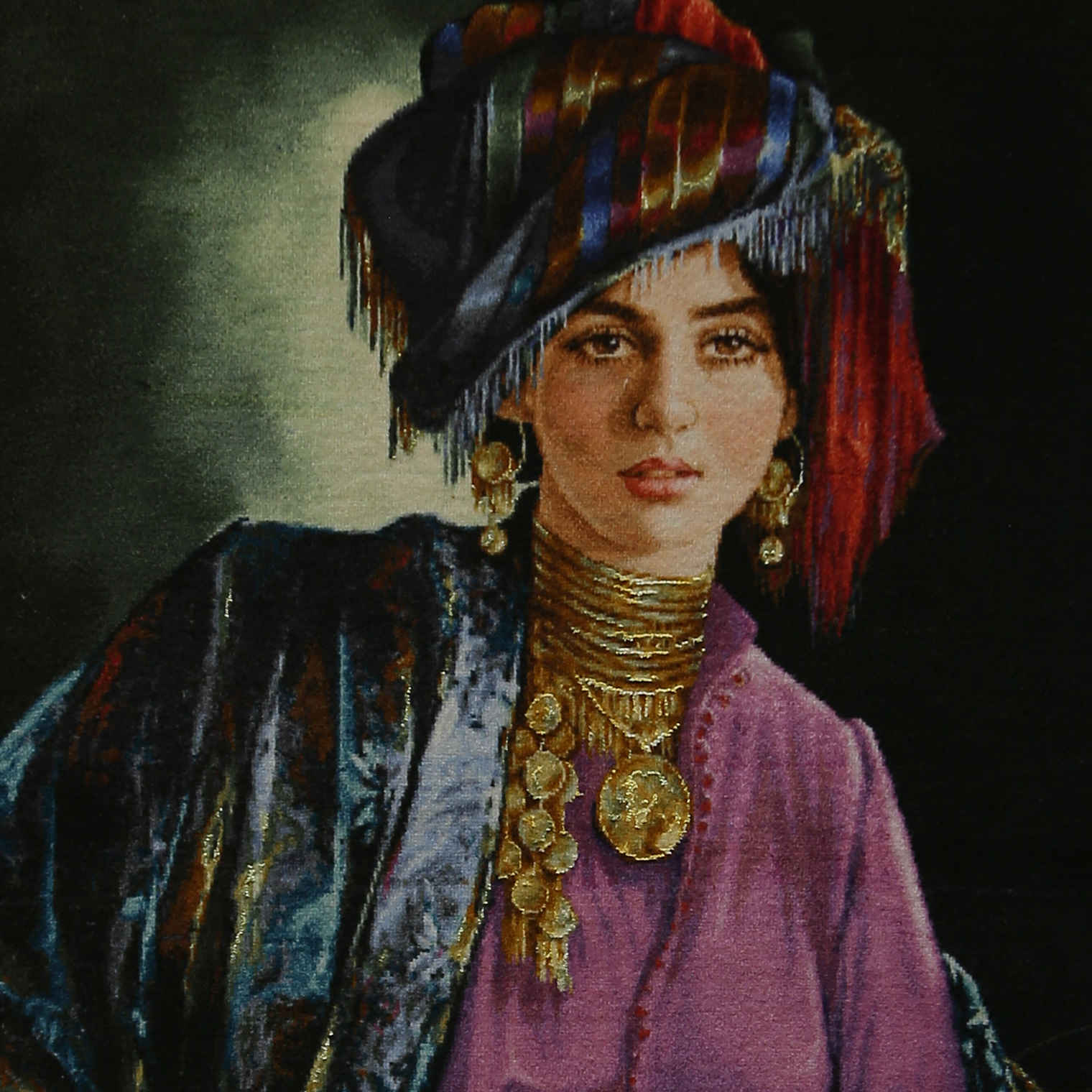 سجادة إيرانية تصويرية مصنوعة يدويًا من الحرير – فتاة كردية