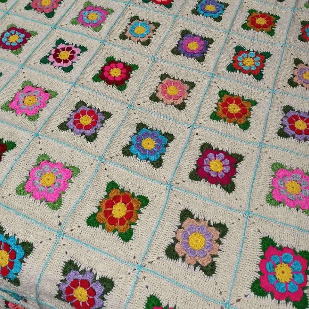 أغطية سرير محبوكة يدويًا – مريحة، أنيقة ومثالية لديكور غرفة النوم