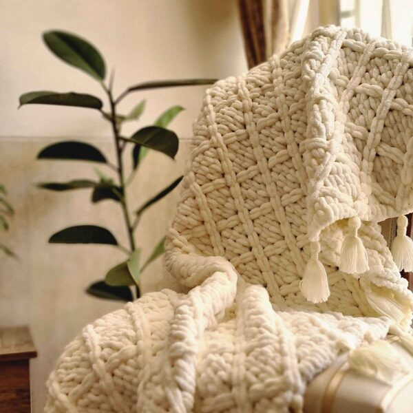 بطانية كنبة محبوكة فاخرة وناعمة – مثالية للاسترخاء والتمدد