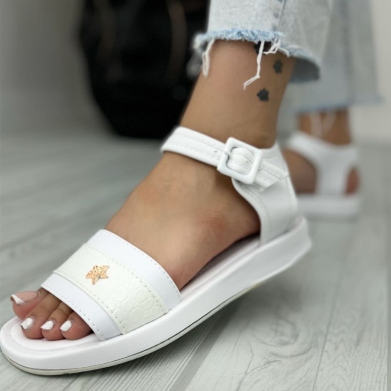 صنادل الإحرام: راحة خفيفة لرحلة العمرة الخاصة بك