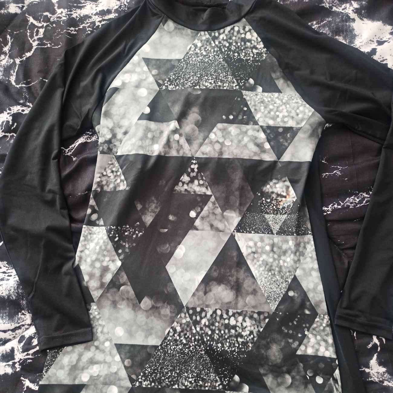 بدلة سباحة إسلامية للنساء مع غطاء رأس مرفق وسروال ضيق واسع