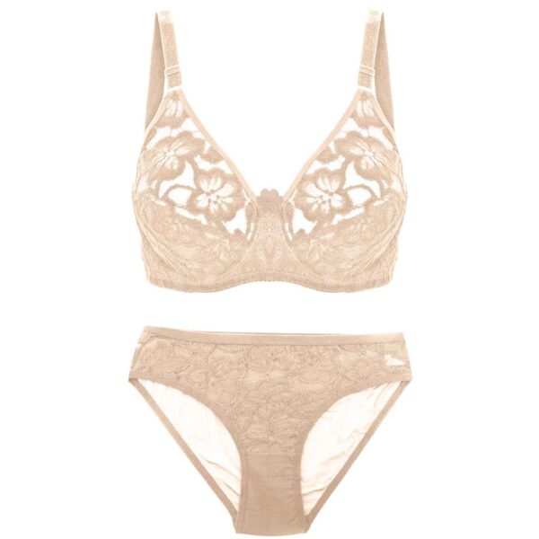 طقم حمالة صدر وسروال من الدانتيل - جاذبية خالدة وأناقة