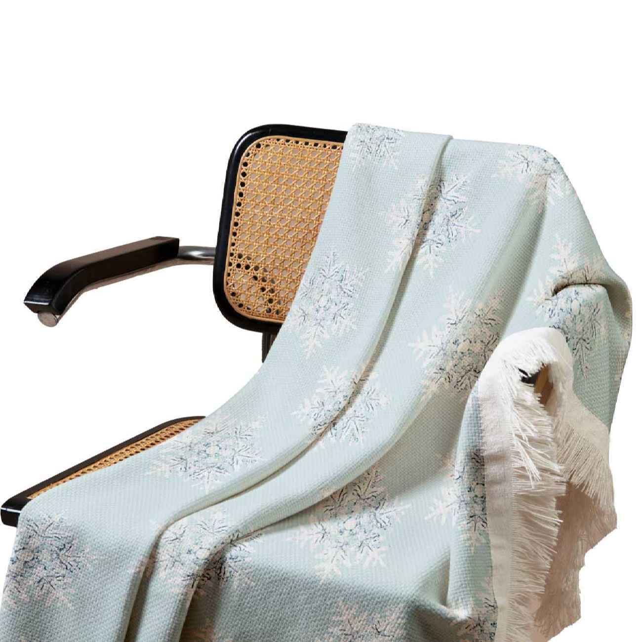 بطانية أريكة بتصميم رقاقات الثلج الشتوية – مريحة وأنيقة لكل موسم