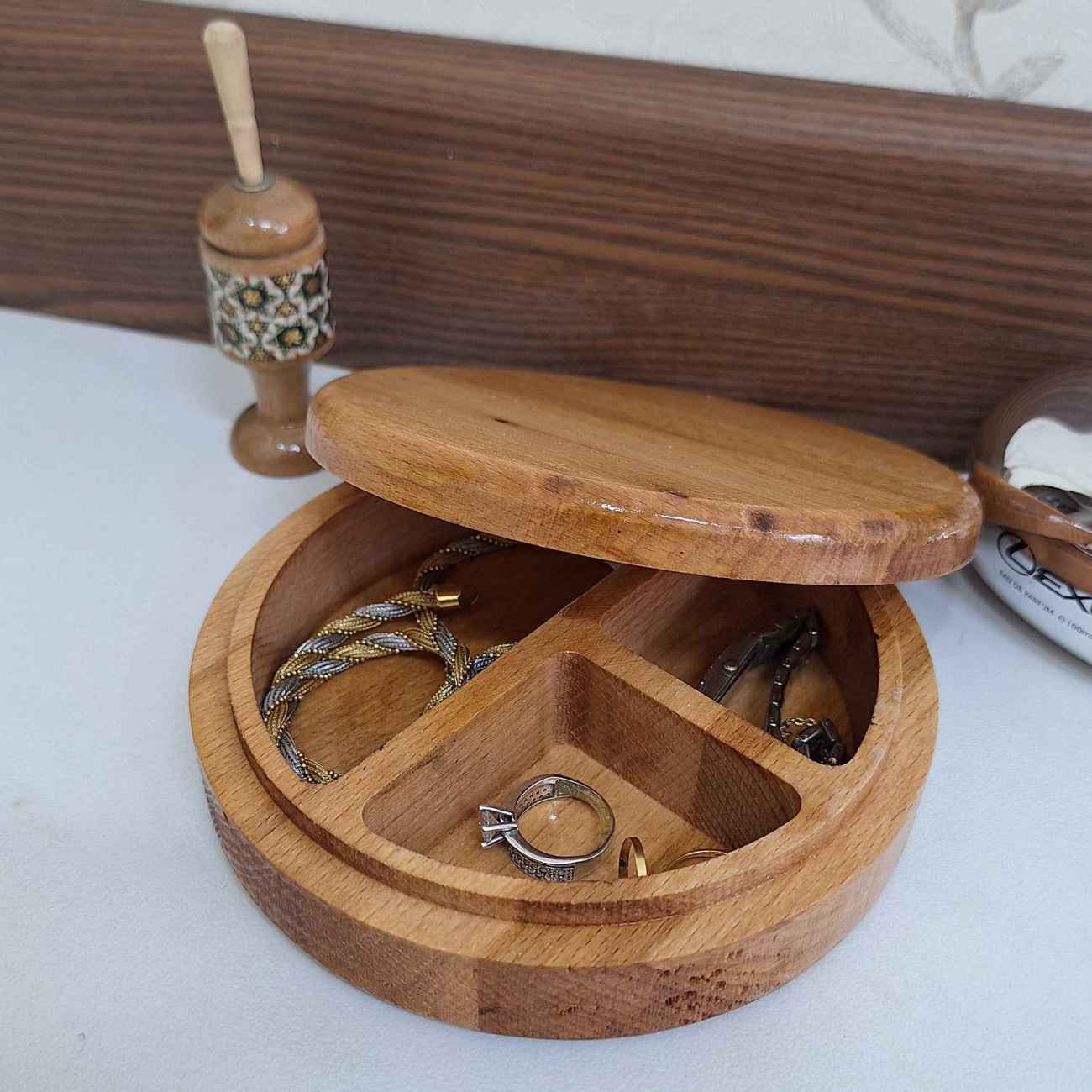 صندوق مجوهرات خشبي – مثالي لأعياد الميلاد، الذكرى السنوية وحفلات الزفاف