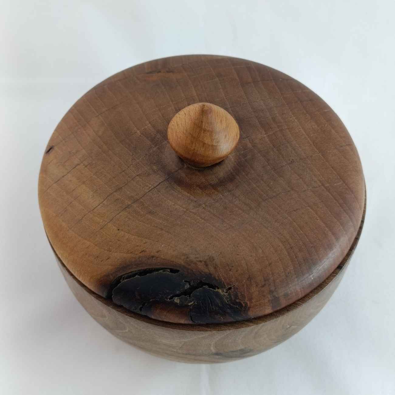 وعاء سكر خشبي ساحر – لإطلالة ريفية على الطاولة