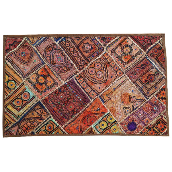 مفرش طاولة مطرز - ديكور مثالي لطاولتك الطعام