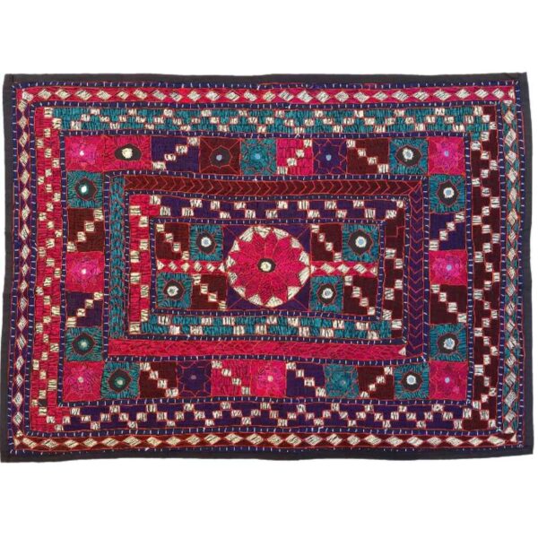 مفرش طاولة مطرز يدوي - ديكور مثالي لطاولتك الطعام وهدية رائعة