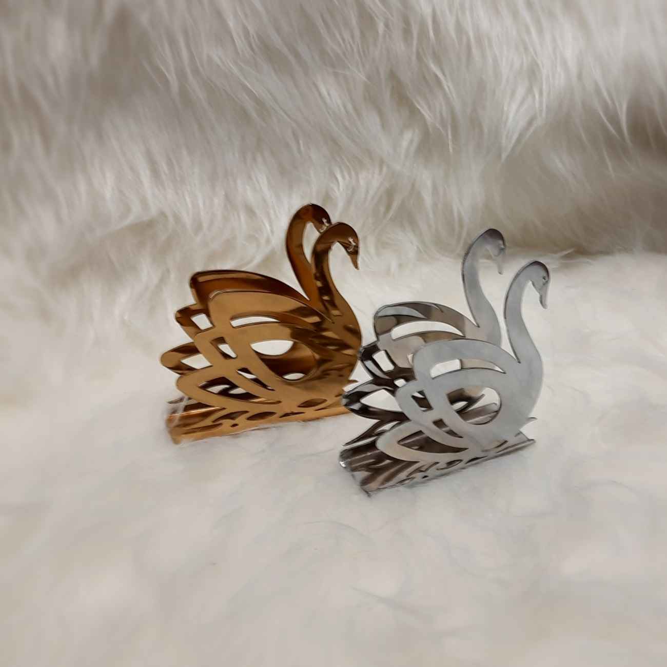 حامل مناديل ورقي معدني – إضافة أنيقة لأي غرفة بتصميم بجعة