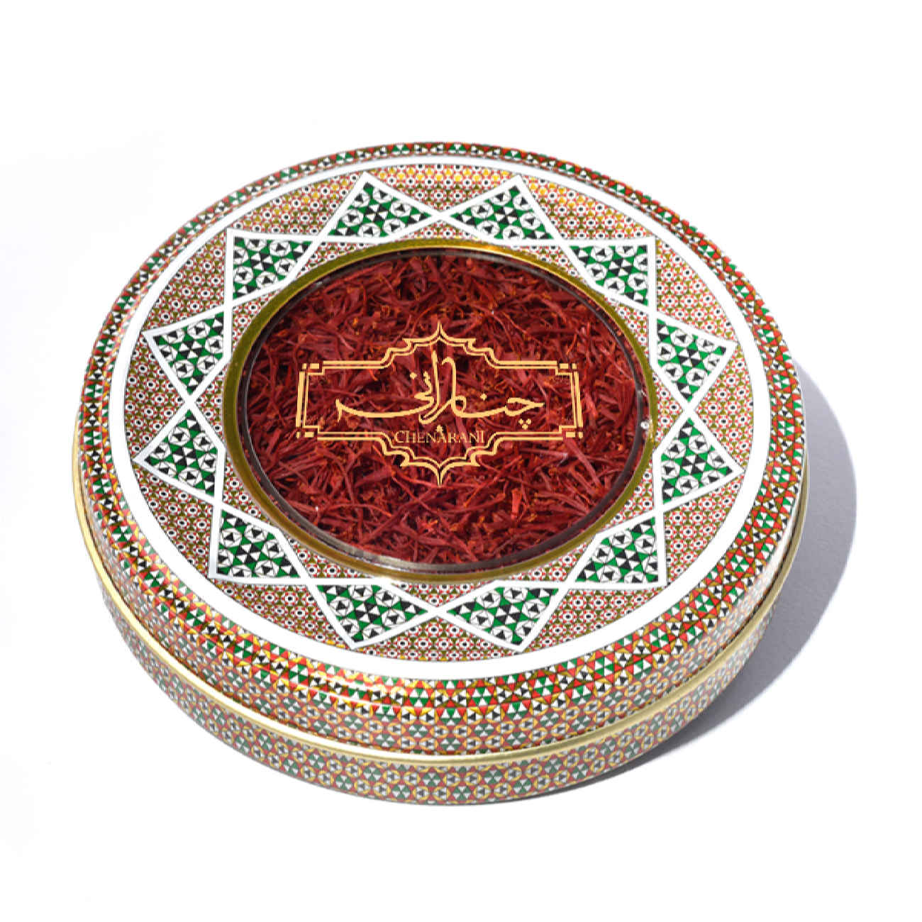 صندوق هدايا الزعفران الإيراني (3 جرام) – في سجادة خاتم چناراني مع الهيل، إبريق شاي ومدقة