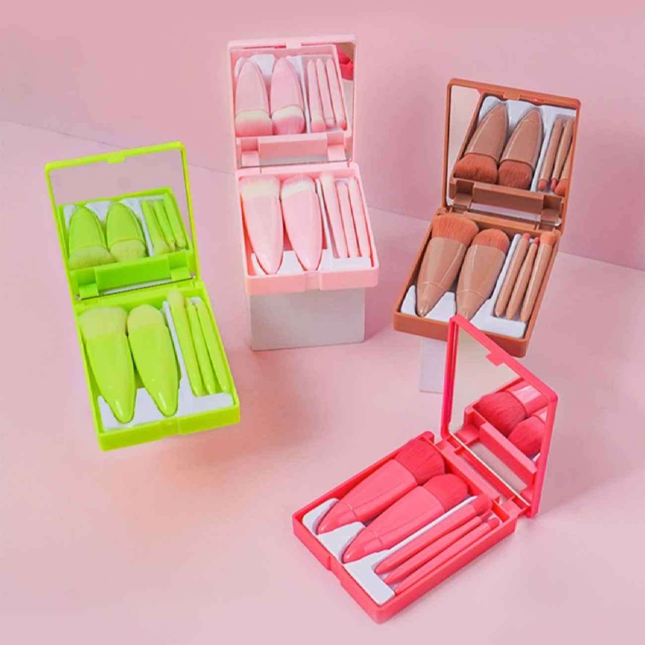 طقم فرش تجميل محمول مع مرآة – مثالي للاستخدام اليومي والسفر