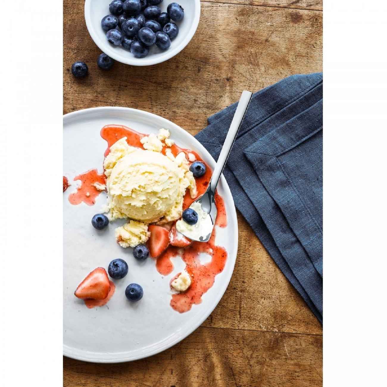 ملعقة آيس كريم من الفولاذ – للاستخدام اليومي واللحظات الخاصة (طقم من 6 قطع)