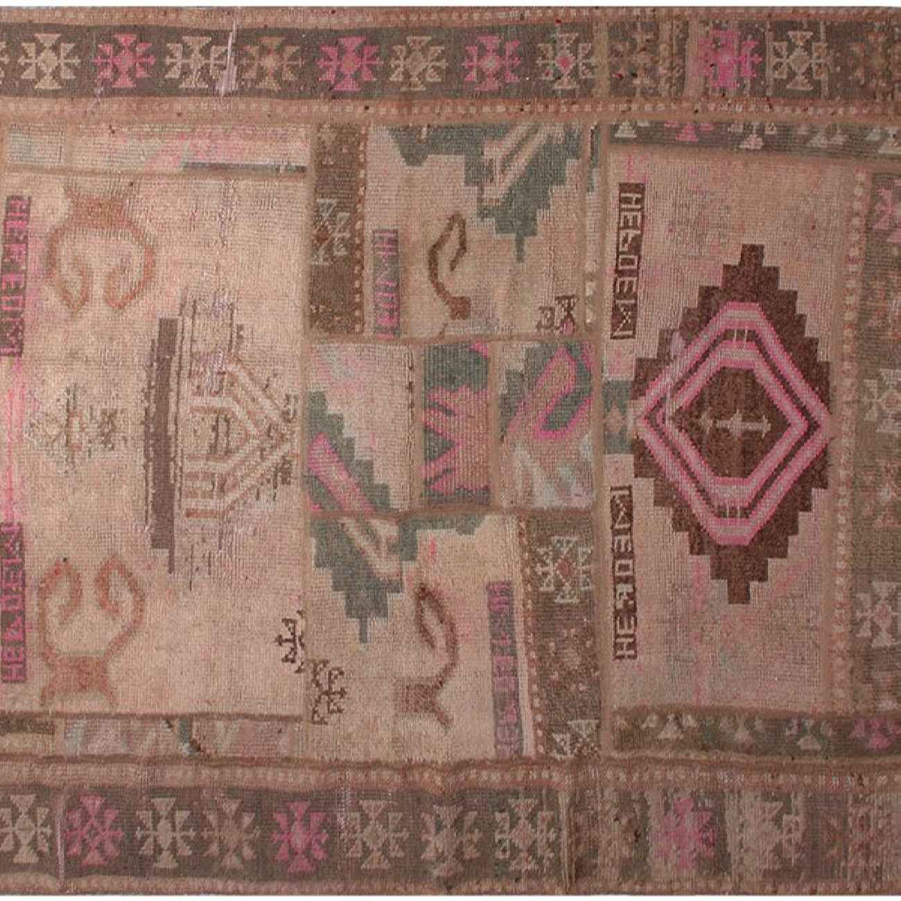 سجادة إيرانية عتيقة مربوطة يدويًا بتصميم هندسي بني