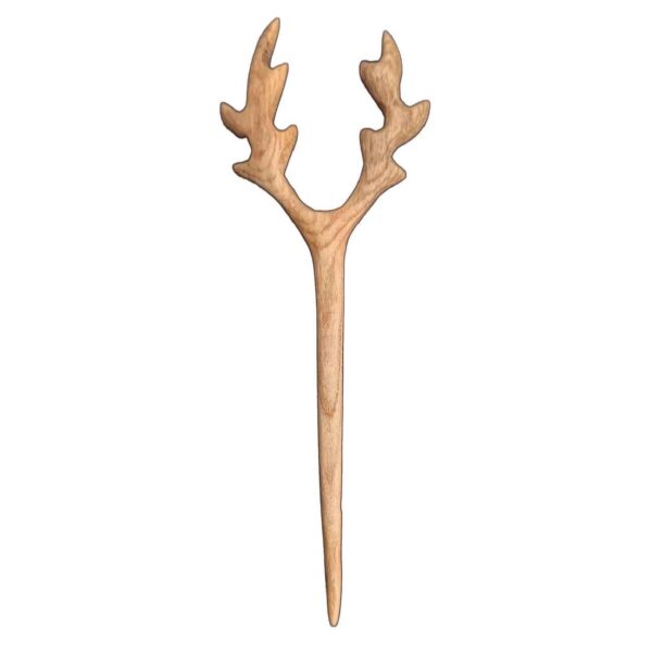 عصا شعر خشبية مصنوعة يدويًا بتصميم قرن غزال – مثالية للتصفيف اليومي