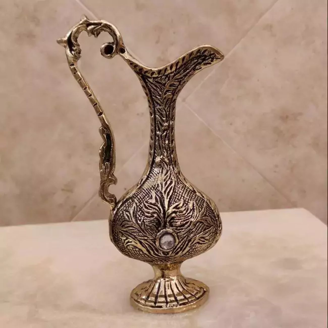 فن الخط المعرق المعدني الفارسي على الجدار المعرق – النحاسي – همگان