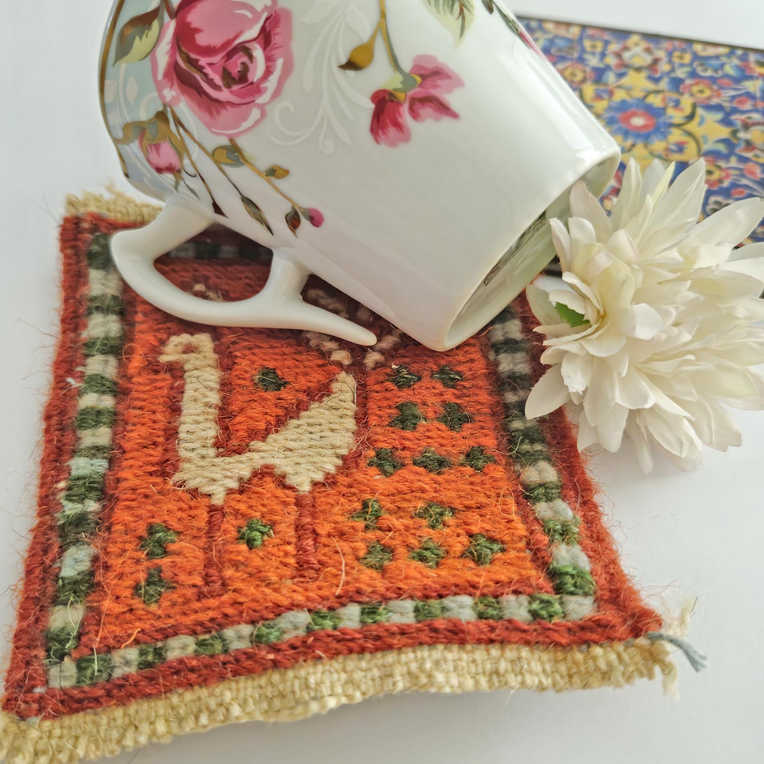 قاعدة كليم الإيراني اليدوية – ديكور طاولة حرفي