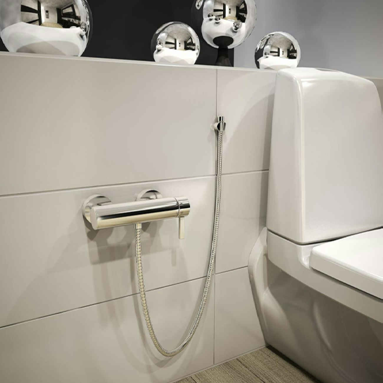 مجموعة صنابير الحمام KWC – مثالية للمساحات المعاصرة | موديل زيوس