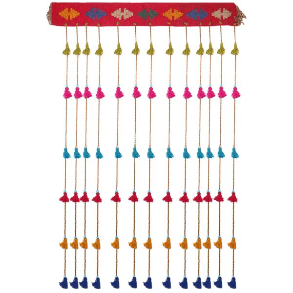 مزين حائطي بشرابات يدوي بتصميم كليم تقليدي - موديل ميجابيزوس