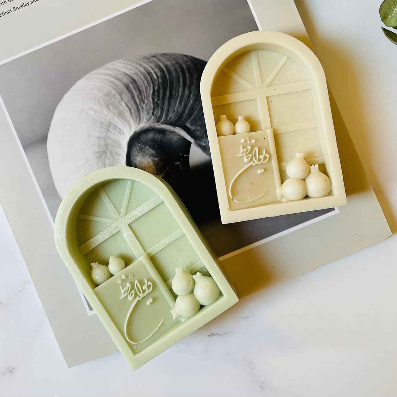 شمعة مثالية لنوروز لتزيين سفره هفت سین – تصميم رمان (مجموعة من 2)