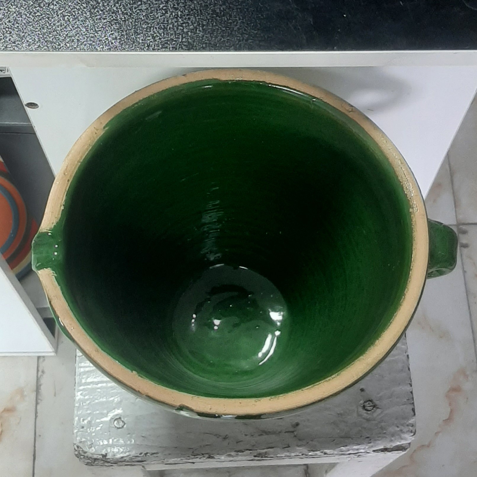 وعاء كشك: الخزف الإيراني التقليدي نموذج بارسا