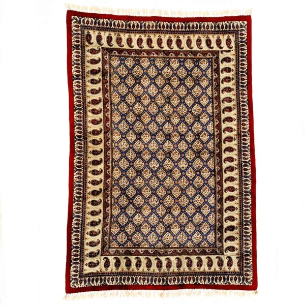 مفرش طاولة إيراني: طباعة الكالمكاري من إصفهان بتصميم بلاط مسجد الشيخ لطف الله