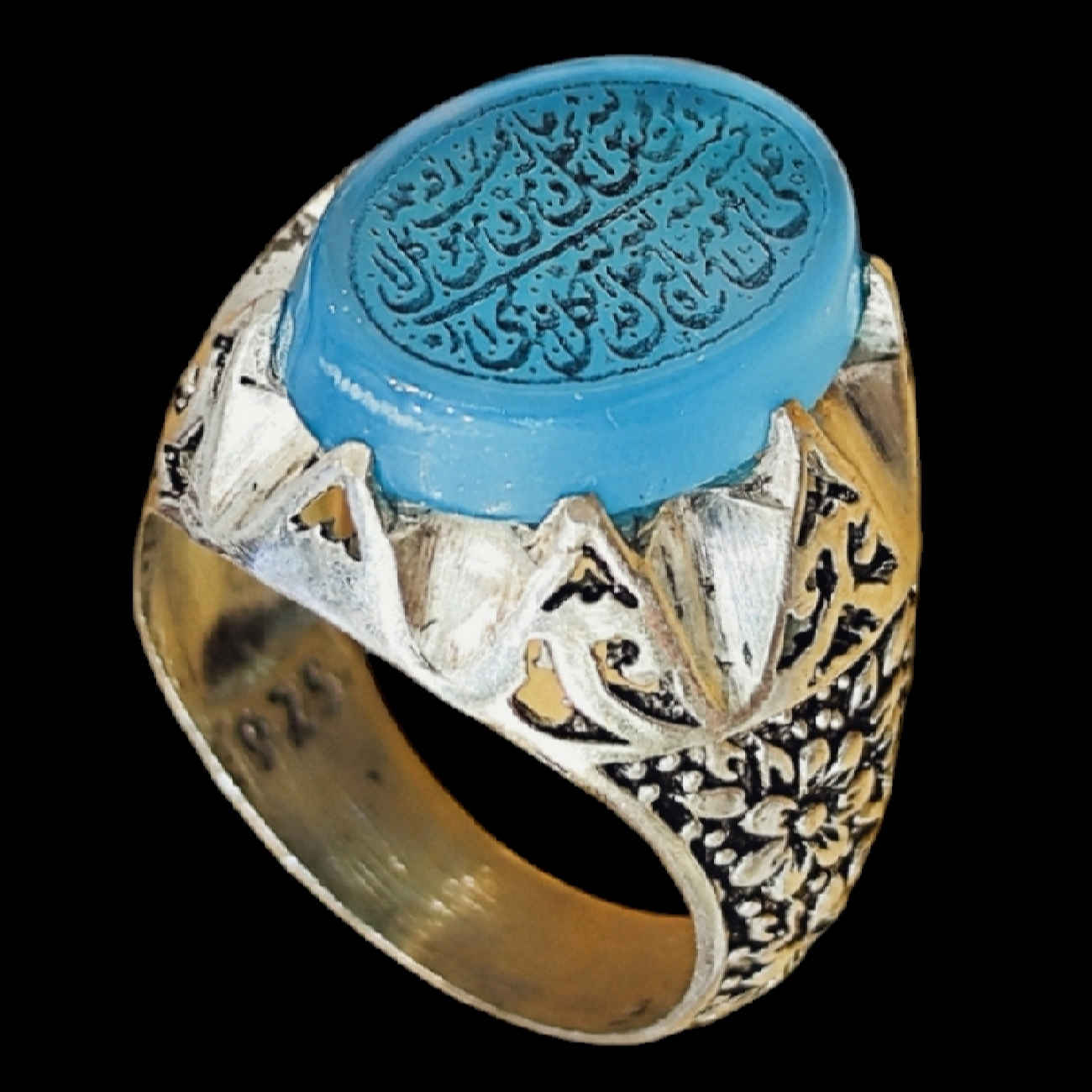 خاتم فضة إسلامي للرجال مع حجر عقيق منقوش بتصميم وَمَن يَتَّقِ اللَّہ