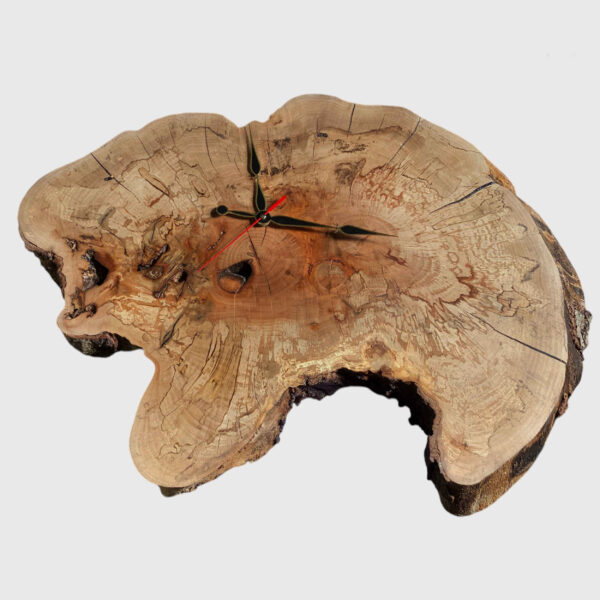 ساعة حائط خشبية ريفية – أناقة مصممة يدويًا للجدران