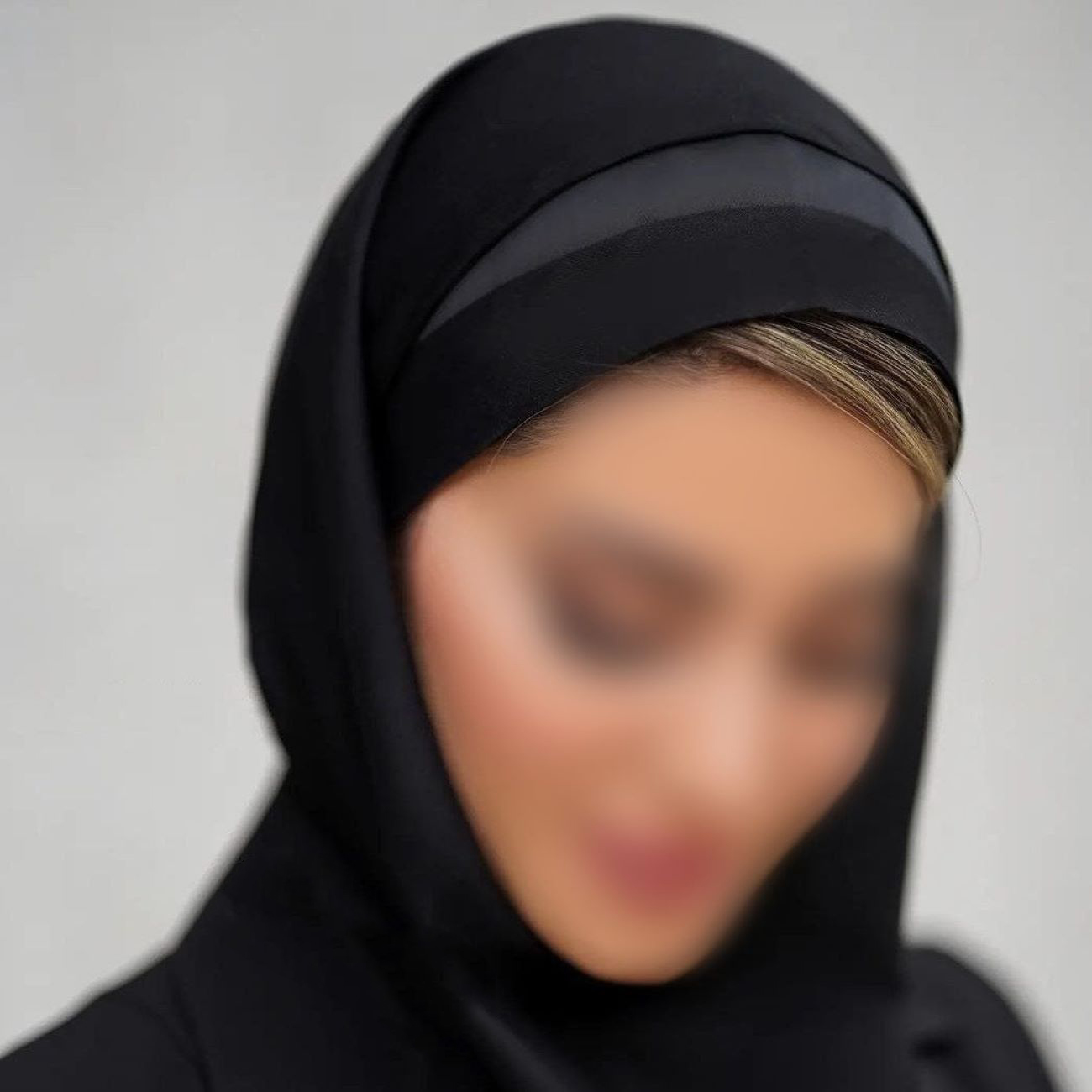 بلاط إيراني مزخرف بإطار – أزرق داكن