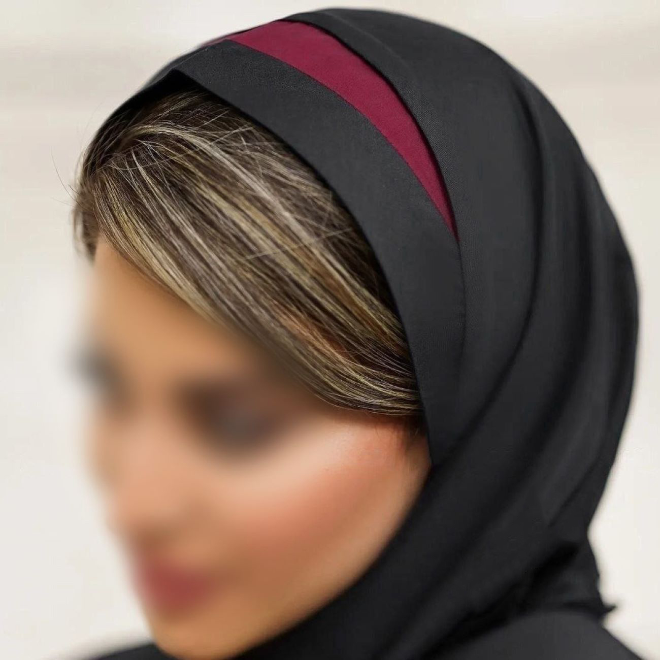 إيشارب مقنعه مع رباط رأس ملون من قماش تترون، مثالي للاستخدام اليومي