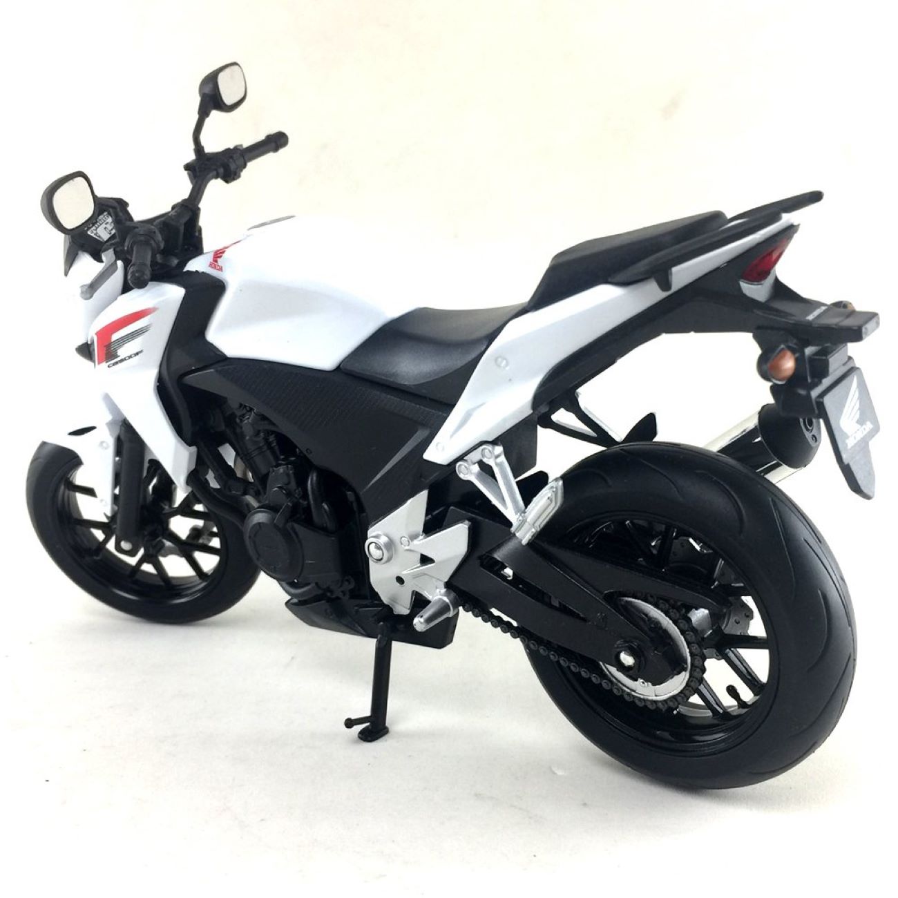 لعبة دراجة نارية نموذج مايستو هوندا CB 500F – مناسبة للأطفال والهواة