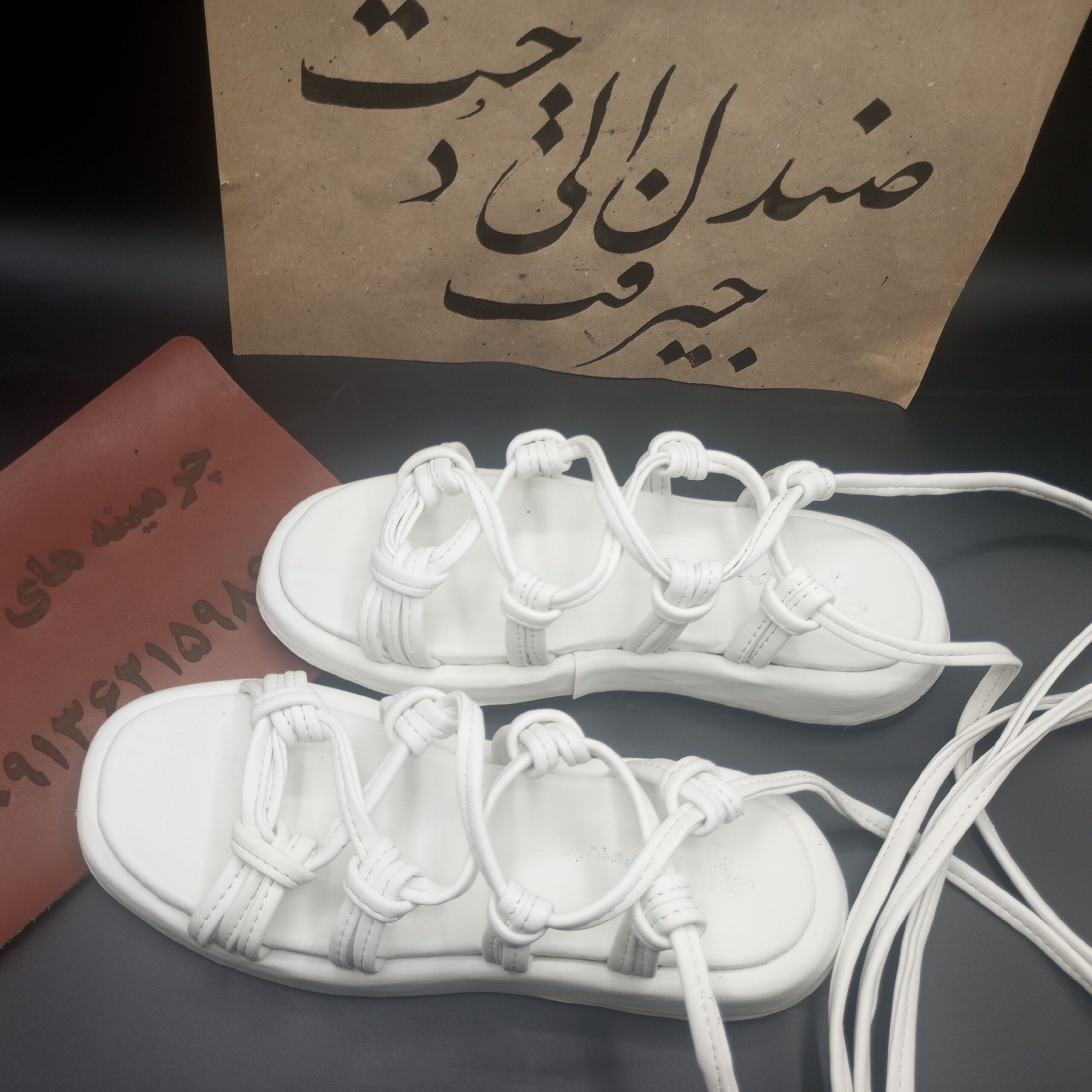 بتوله مرصعة بالأحجار لمسة من البرقع الخليجي اليدوي