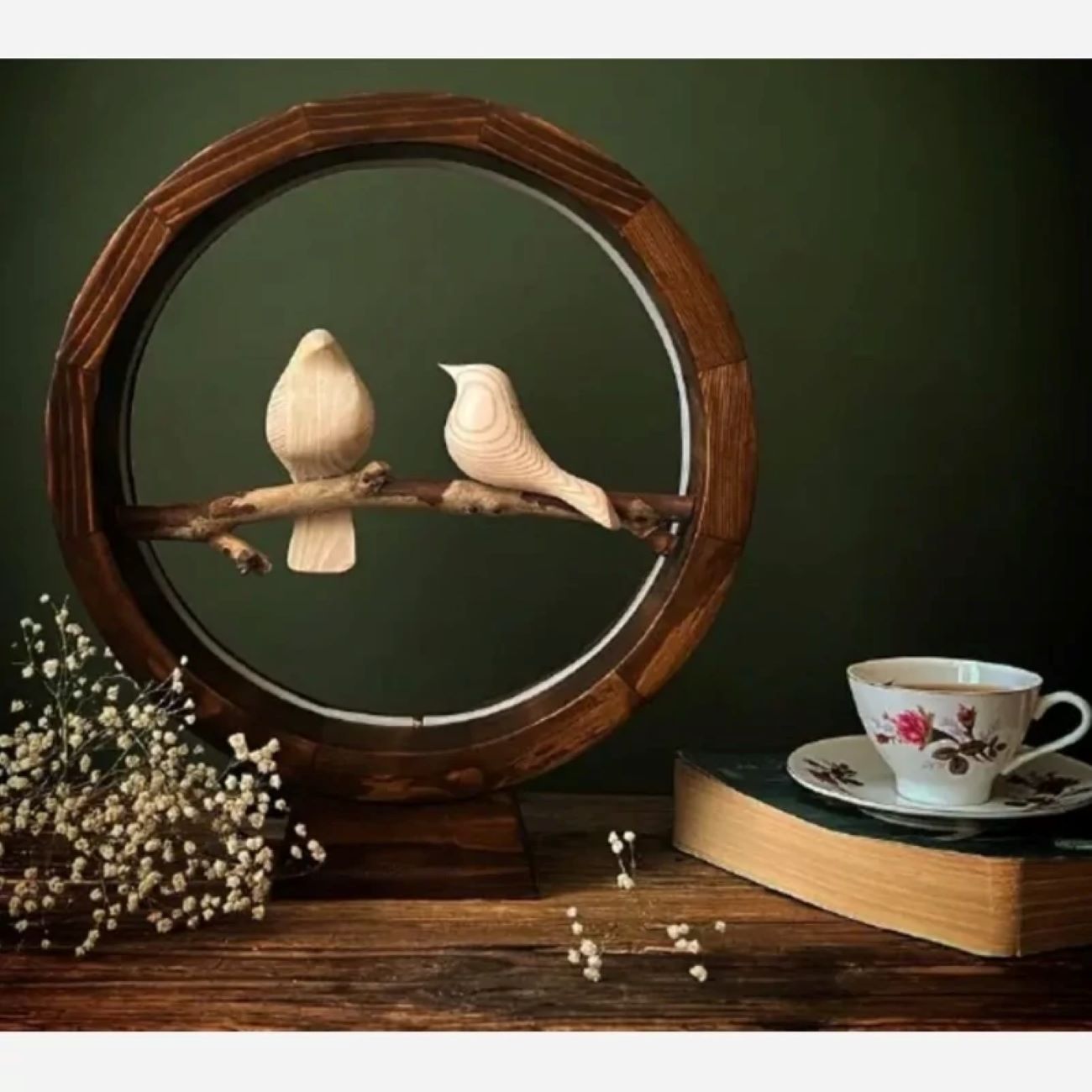 مصباح طاولة خشبي مصنوع يدويًا – مصباح نيوني مصنوع من خشب روسي