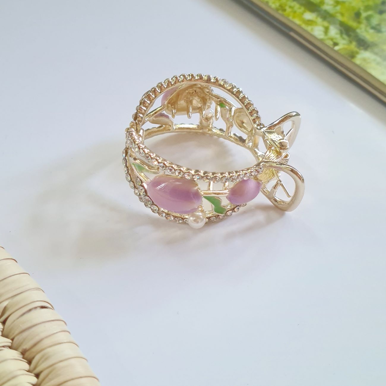 مشابك شعر أنيقة – حيث يلتقي الموضة بالوظيفة