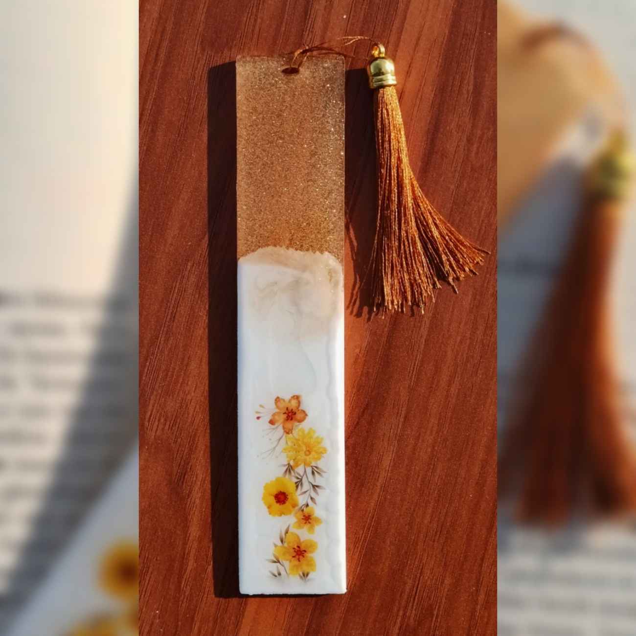 علامة كتاب محايدة دافئة – إكسسوار يدوي مستوحى من البوهيمية مع تصميم زهري