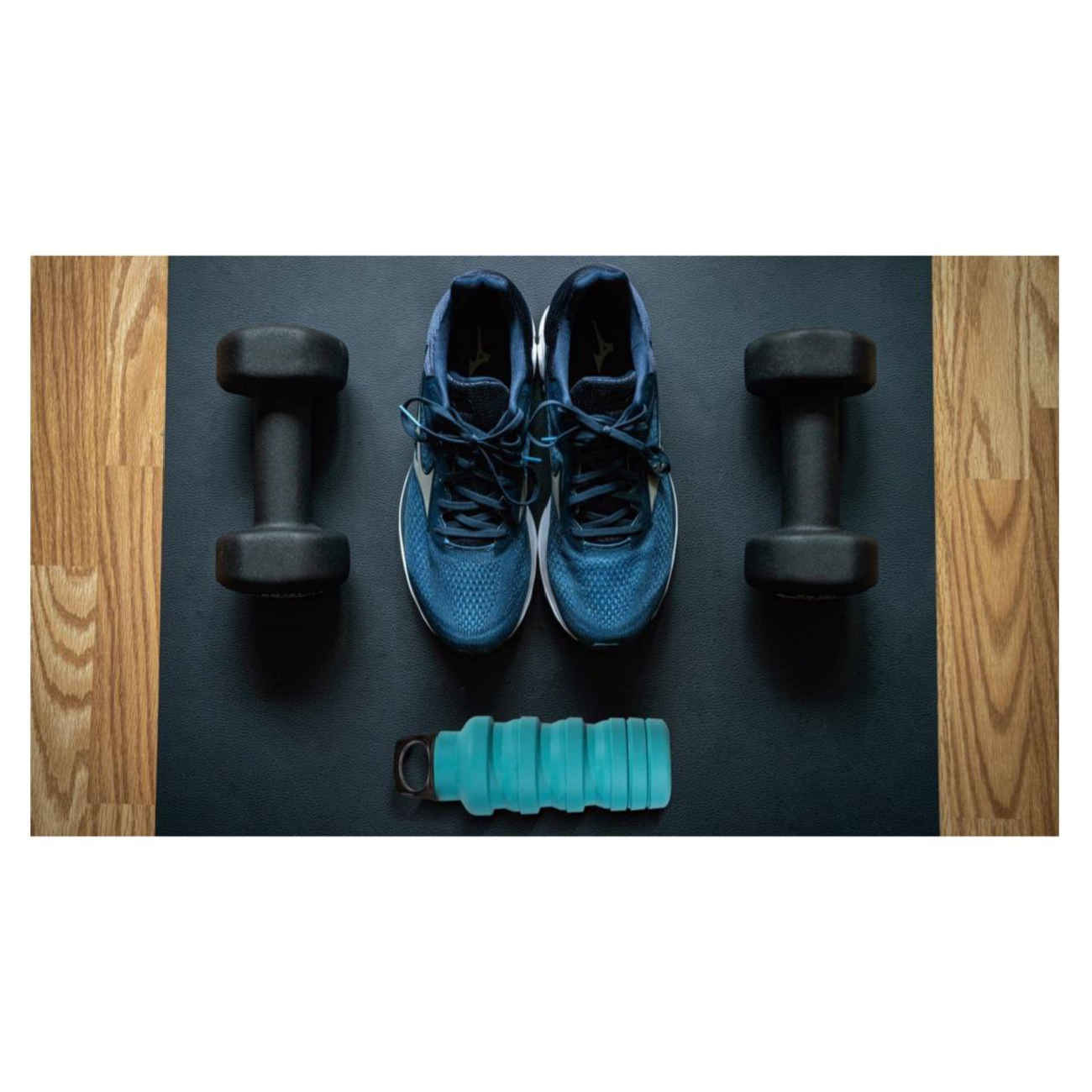 Thumbnail 2: زجاجة مياه سيليكون مرنة – سهلة الحمل، مثالية للمشي والجري وركوب الدراجات