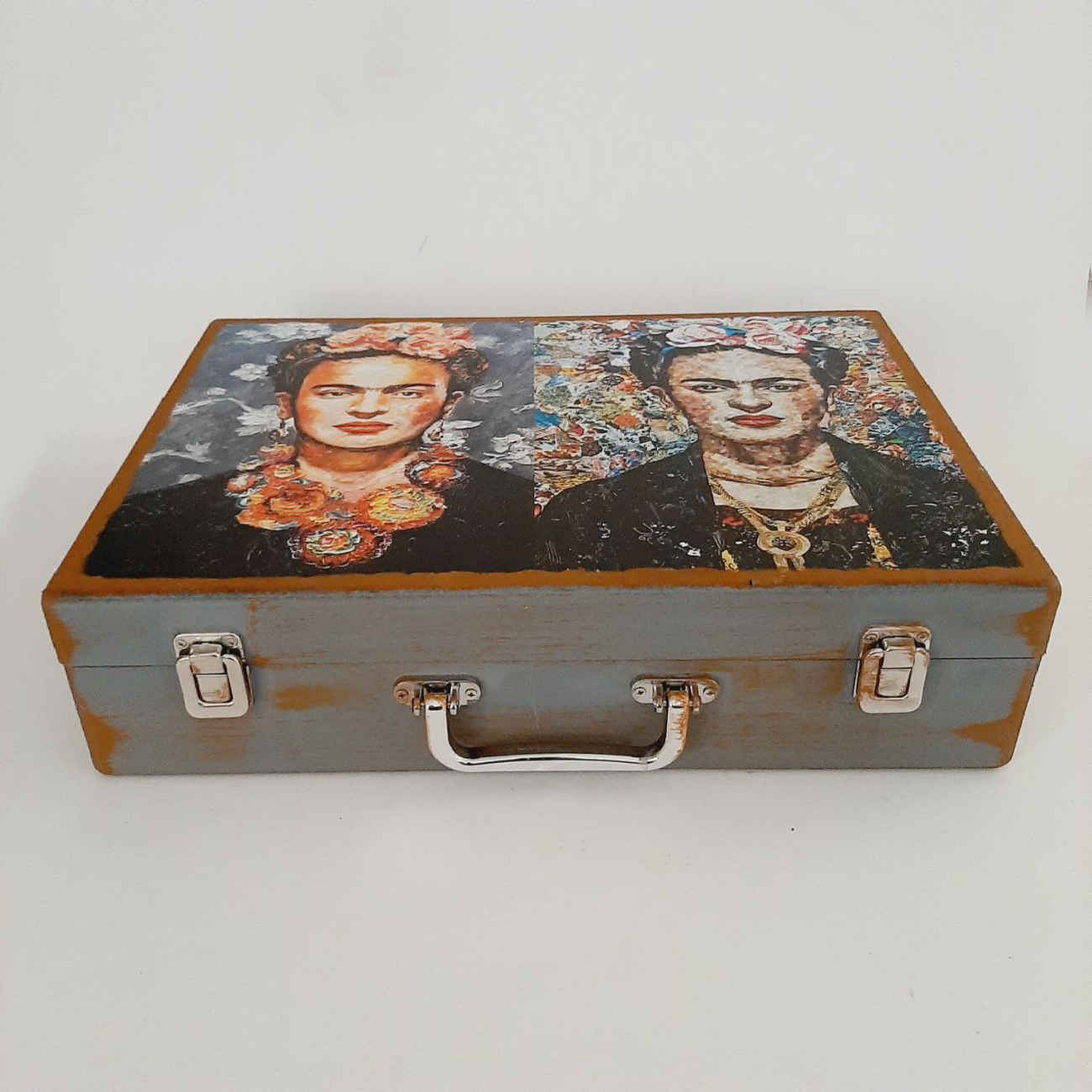 علبة أقلام خشبية Frida Kahlo – أدوات مكتبية فريدة مستوحاة من الفن