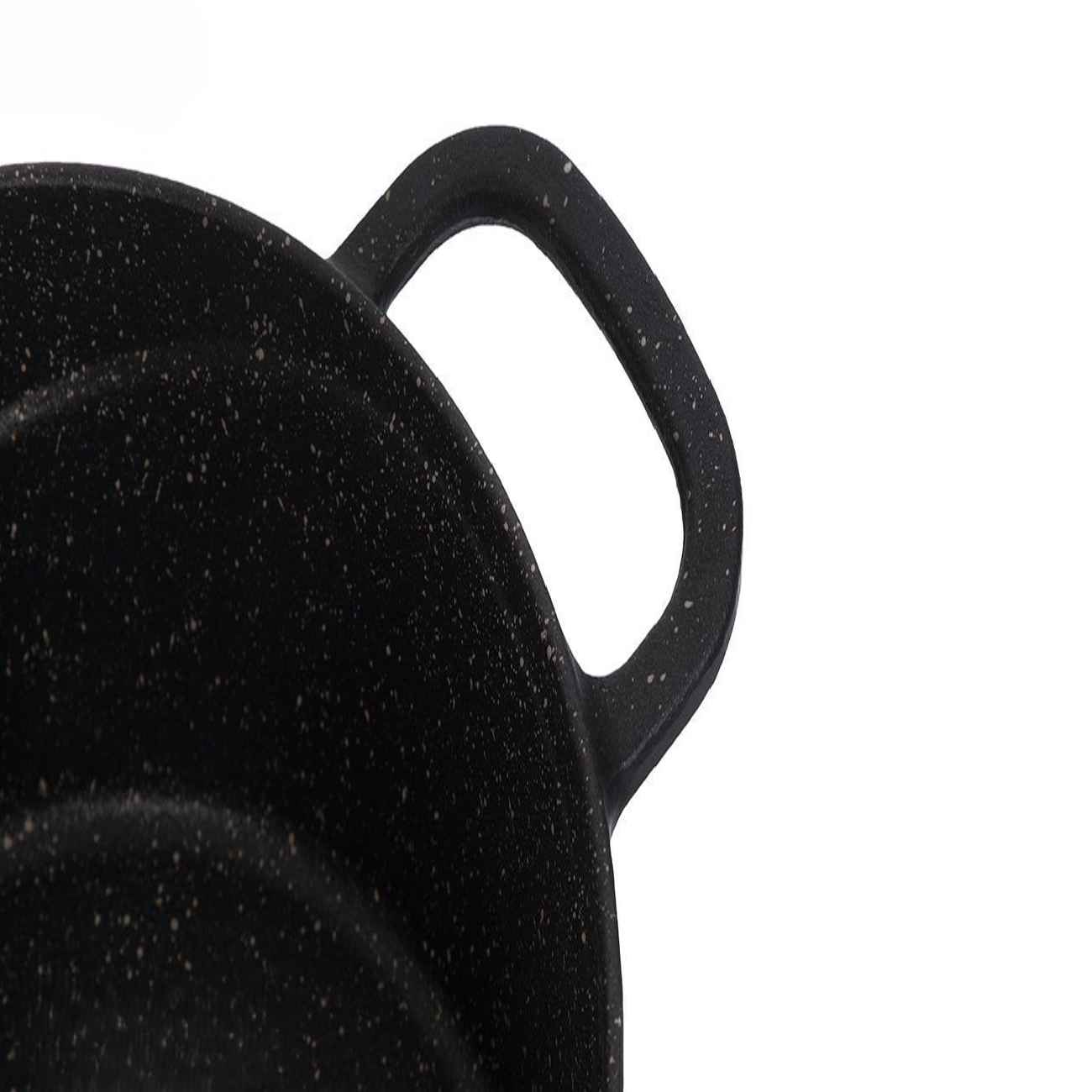 Pre-Seasoned Cast Iron Pot Size 20 – Ideal for Slow Cooking & Baking