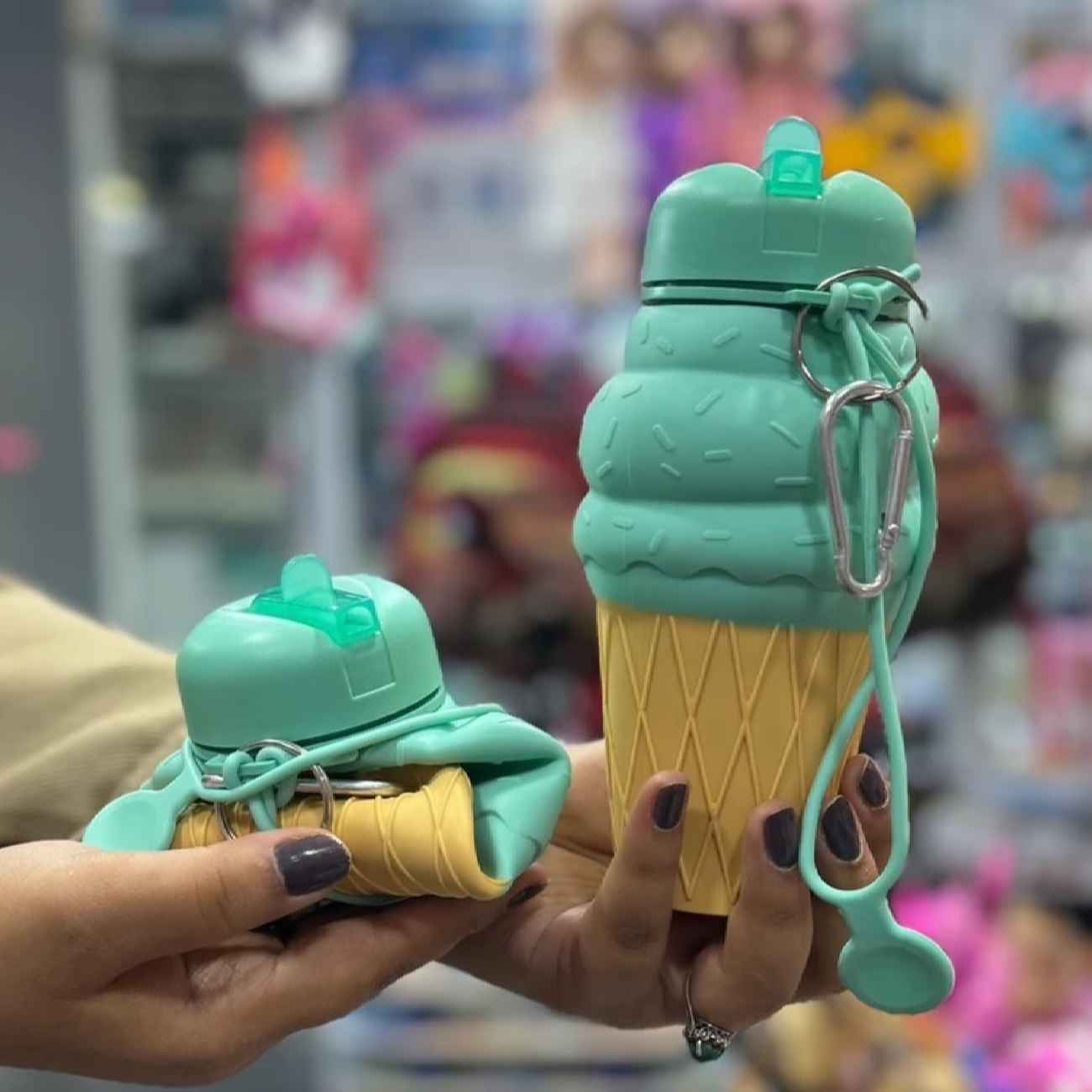 Thumbnail 3: زجاجة مياه سيليكون – تصميم آيس كريم ممتع، محمولة وقابلة للطي للأطفال