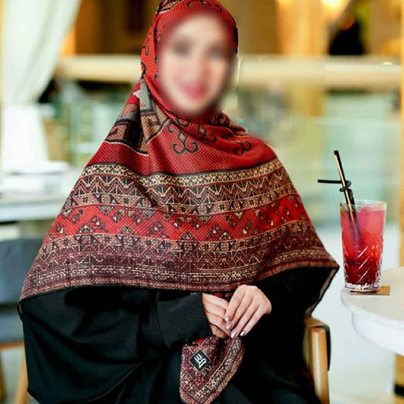 وشاح نسائي تقليدي – أناقة وراحة للمناسبات الاحتفالية أو الفعاليات الثقافية